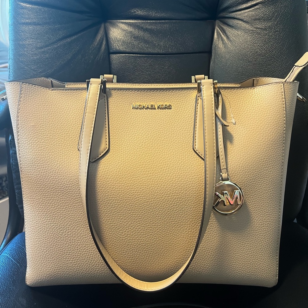 micheal kors tote bag